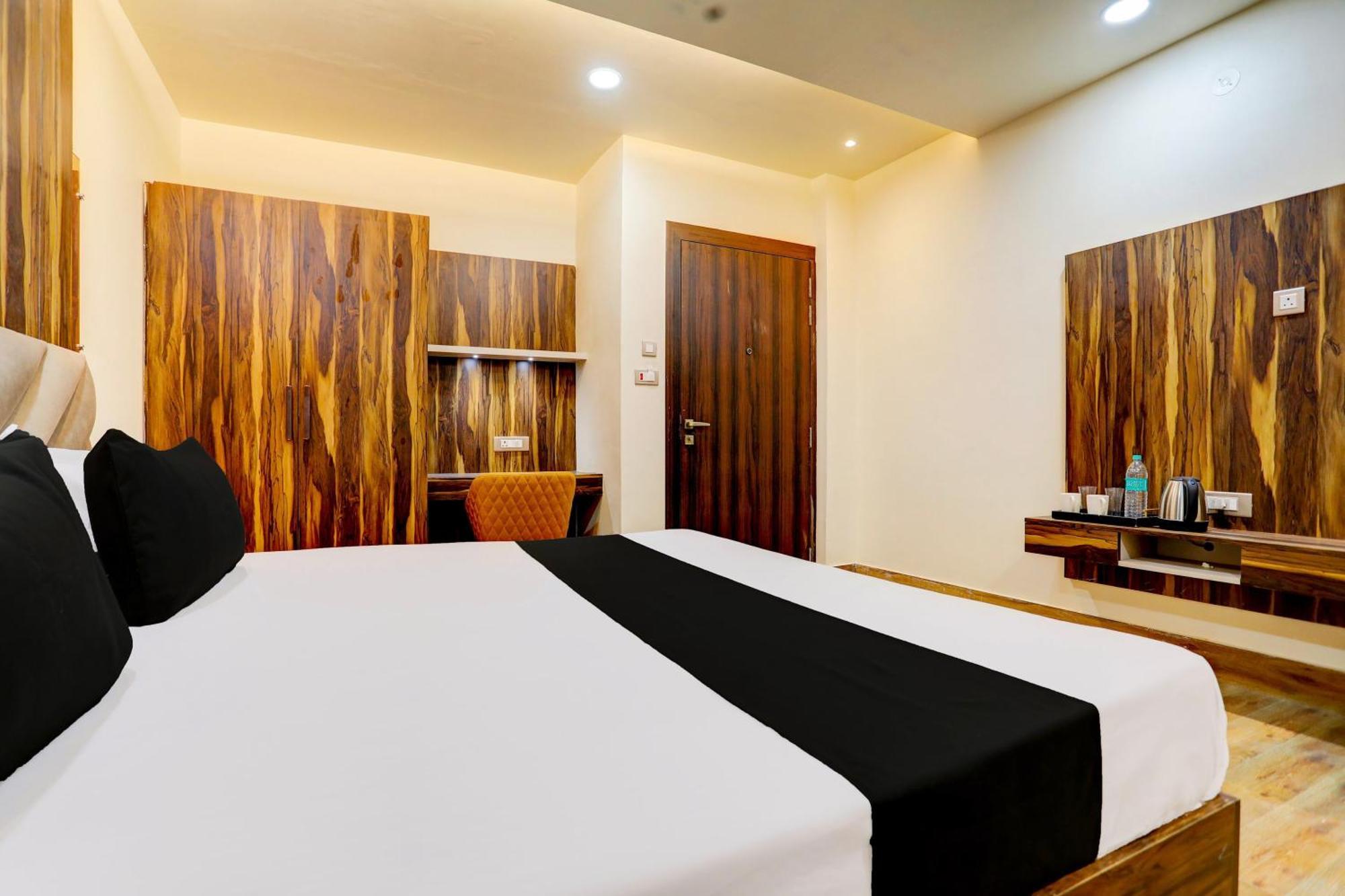 Hotel O Krishna Greens Kanpur Exterior foto